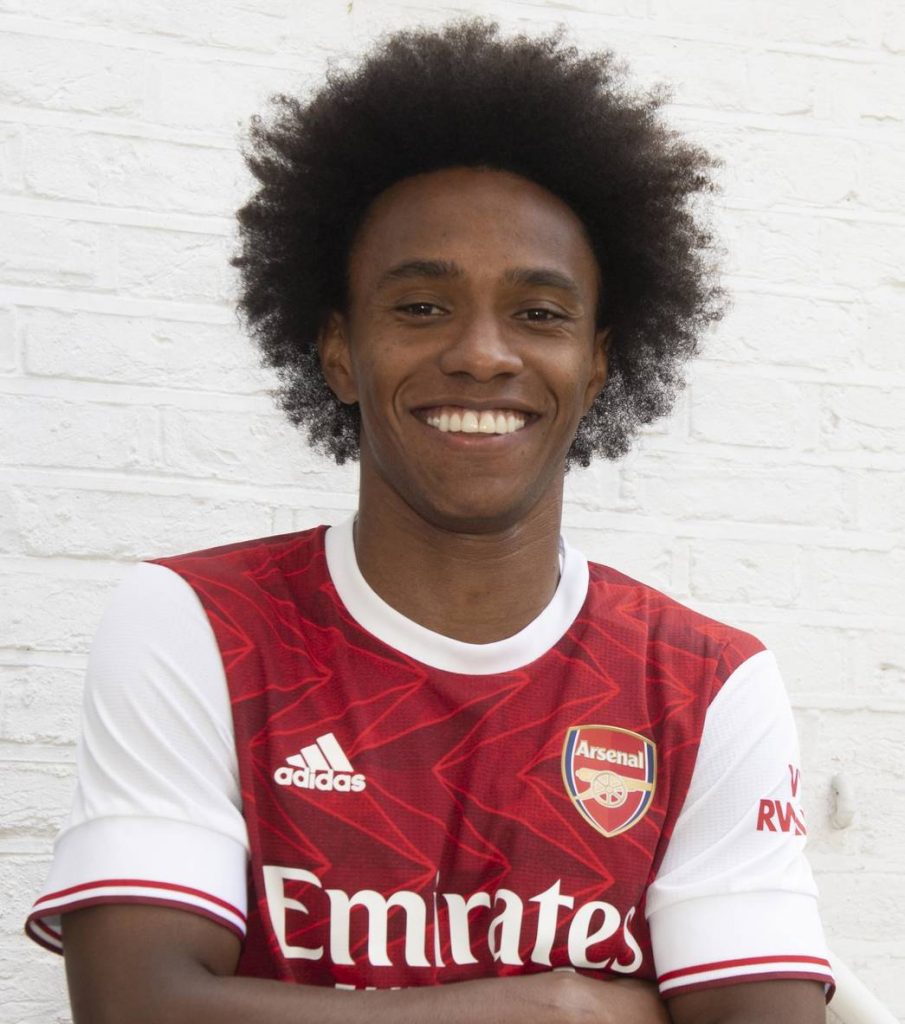 Willian after signing for Arsenal (Photo via Arsenal.com)