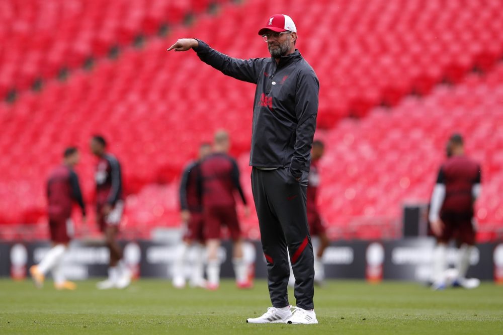 LONDON, ENGLAND - AUGUST 29: Jurgen Klopp, Manager of Liverpool  during the warm up prior to the FA Community Shield final between Arsenal and Liverpool at Wembley Stadium on August 29, 2020 in London, England. (Photo by Andrew Couldridge/Pool via Getty Images)