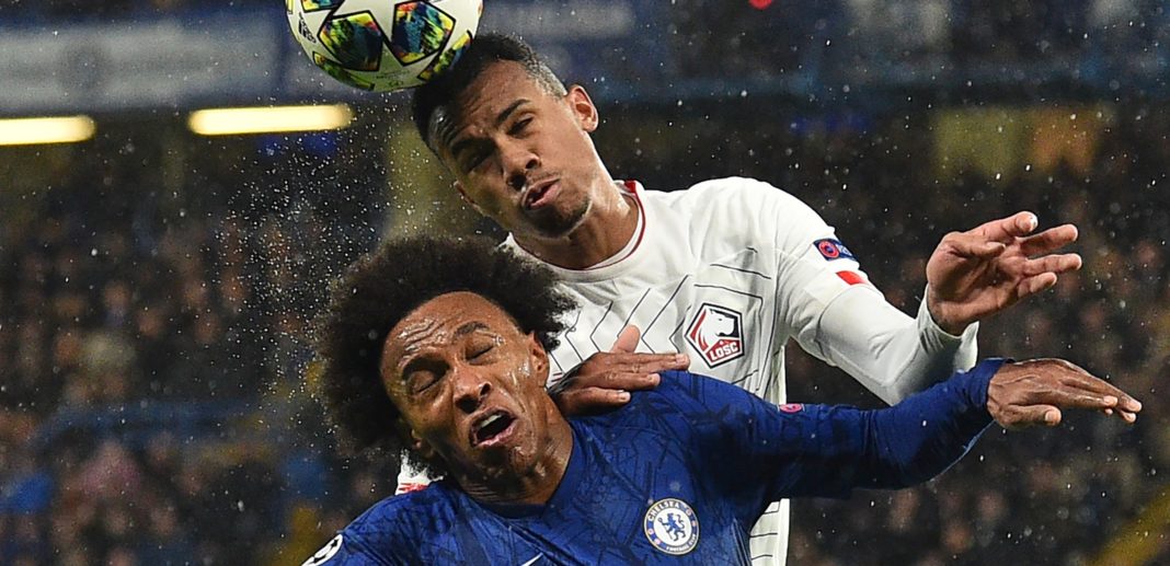 Gabriel Magalhaes fans: Chelsea's Brazilian midfielder Willian (L) vies with Lille's Brazilian defender Gabriel dos Santos Magalhaes during the UEFA Champion's League Group H football match between Chelsea and Lille at Stamford Bridge in London on December 10, 2019. (Photo by Glyn KIRK / AFP)