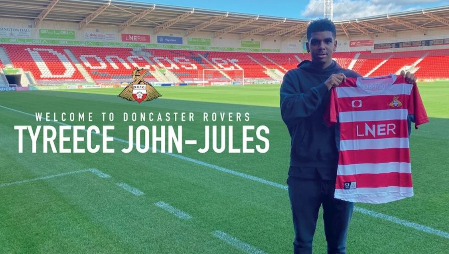 Tyreece John-Jules signing for Doncaster Rovers (Photo via Doncaster Rovers)