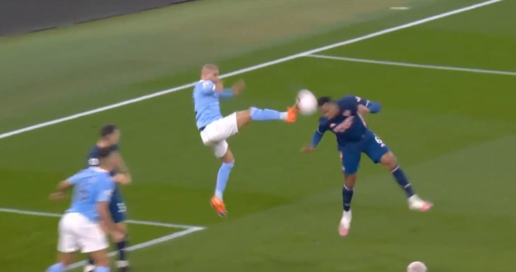 Kyle Walker's high kick against Arsenal (Photo via Sky Sports News)