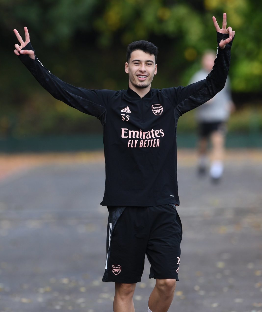 Gabriel Martinelli back in training with Arsenal (Photo via Twitter)