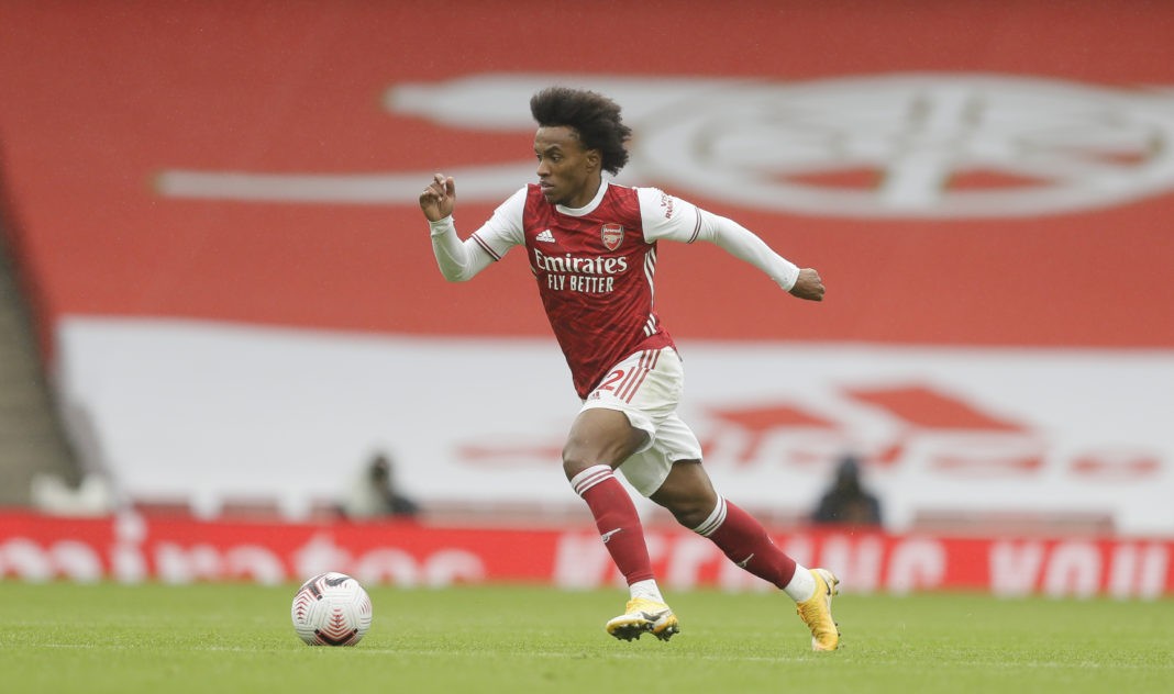 LONDON, ENGLAND - OCTOBER 04: Willian of Arsenal in action during the Premier League match between Arsenal and Sheffield United at Emirates Stadium on October 04, 2020 in London, England. Sporting stadiums around the UK remain under strict restrictions due to the Coronavirus Pandemic as Government social distancing laws prohibit fans inside venues resulting in games being played behind closed doors. (Photo by Kirsty Wigglesworth - Pool/Getty Images)