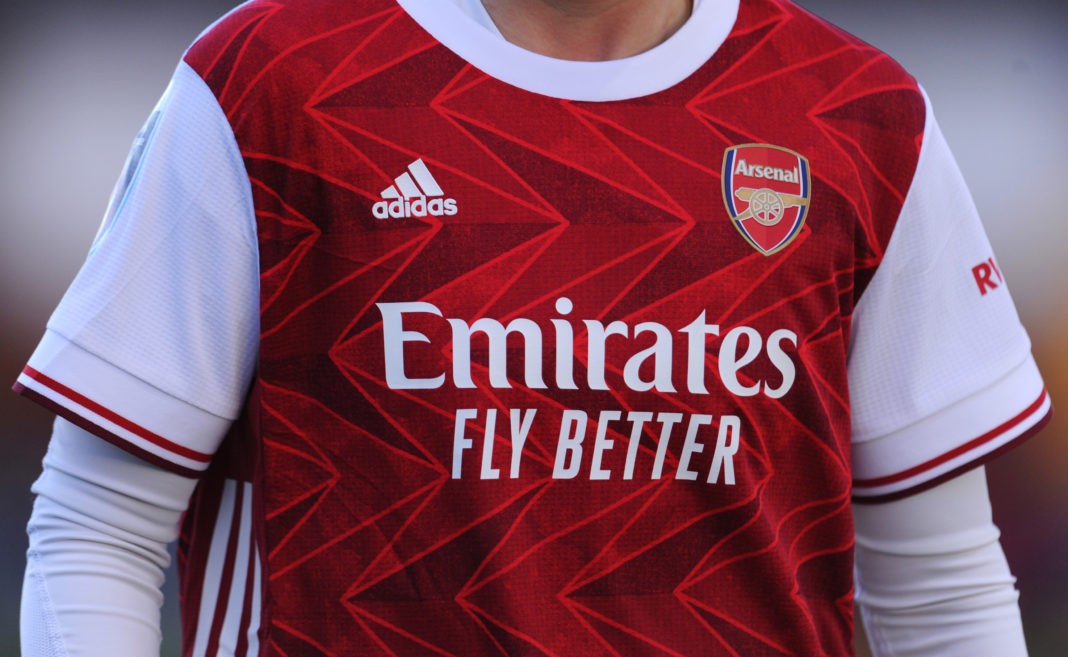BOREHAMWOOD, ENGLAND - DECEMBER 20: A detailed view of the 'Emirates Fly Better' sponsor logo on the front of the Arsenal home shirt worn by Beth Mead of Arsenal during the Barclays FA Women's Super League match between Arsenal Women and Everton Women at Meadow Park on December 20, 2020 in Borehamwood, England. The match will be played without fans, behind closed doors as a Covid-19 precaution. (Photo by Alex Burstow/Getty Images)