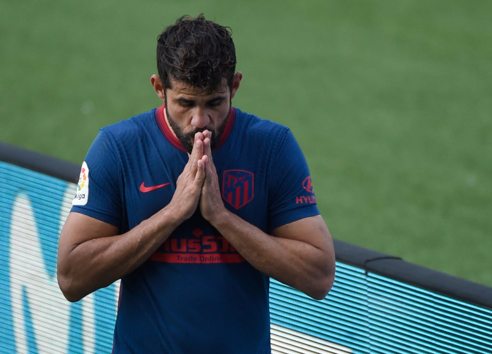 Atletico Madrid's Spanish forward Diego Costa gestures during the Spanish League football match between Celta Vigo and Atletico Madrid at the Balaidos stadium in Vigo on October 17, 2020. (Photo by MIGUEL RIOPA / AFP) (Photo by MIGUEL RIOPA/AFP via Getty Images)