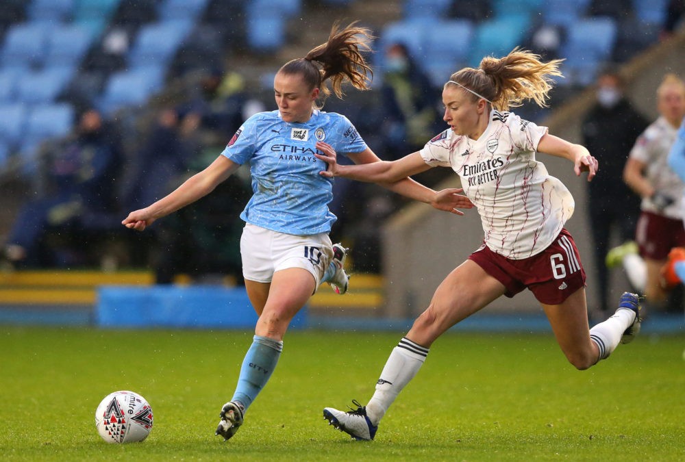 MANCHESTER, ENGLAND - DECEMBER 13: Georgia Stanway of Manchester City Women beats Leah Williamson of Arsenal Women during the Barclays FA Women's Super League match between Manchester City Women and Arsenal Women at Manchester City Football Academy on December 13, 2020 in Manchester, England. The match will be played without fans, behind closed doors as a Covid-19 precaution. (Photo by Alex Livesey/Getty Images)