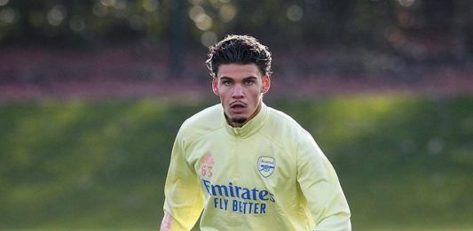 Omar Rekik with Arsenal in training (Photo via Rekik on Instagram)