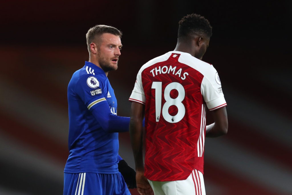 LONDON, ENGLAND - OCTOBER 25: Jamie Vardy of Leicester City speaks to Thomas Partey of Arsenal following the Premier League match between Arsenal and Leicester City at Emirates Stadium on October 25, 2020 in London, England. Sporting stadiums around the UK remain under strict restrictions due to the Coronavirus Pandemic as Government social distancing laws prohibit fans inside venues resulting in games being played behind closed doors. (Photo by Catherine Ivill/Getty Images)