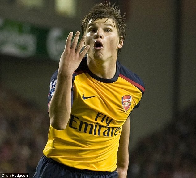 Arshavin scores four at Anfield