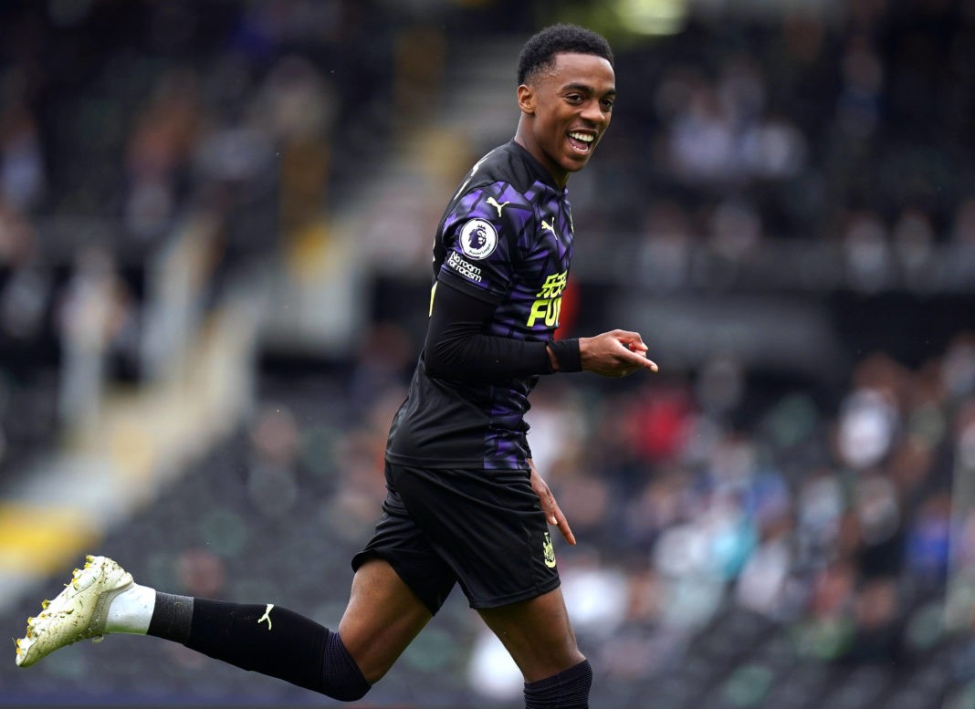 Joe Willock celebrates scoring the opening goal during the Premier League match at Craven Cottage, London. Picture date: Sunday May 23, 2021. Copyright: Adam Davy
