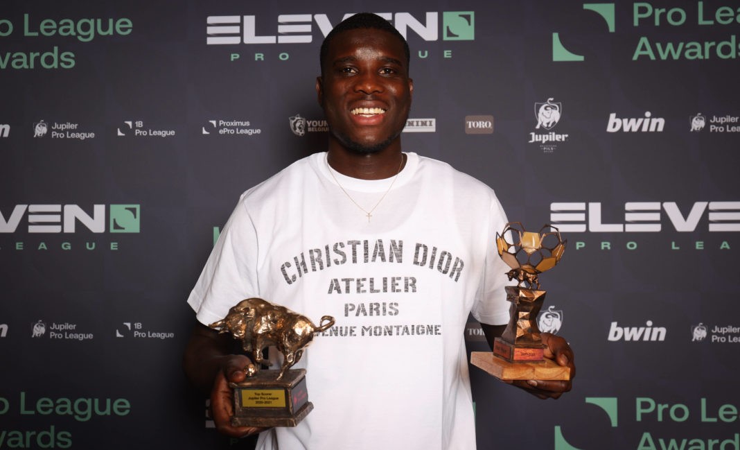 Pro League player of the year, Genk s Paul Onuachu poses with the trophy at the Pro League Awards 2021, for the best players in the 1st and 2nd 1b divisions of the Belgian soccer championships, Monday 24 May 2021 in Brussels. VIRGINIE LEFOUR