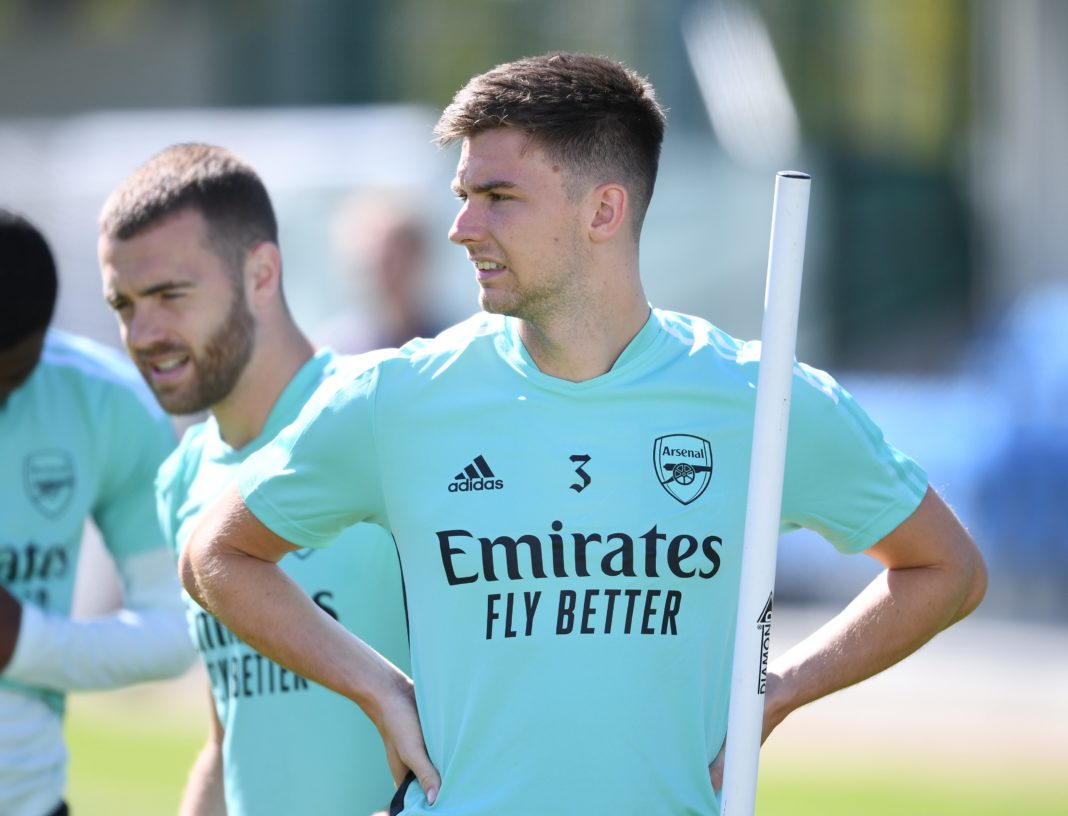 Kieran Tierney in training with Arsenal, Calum Chambers in the background (Photo via Arsenal on Twitter)