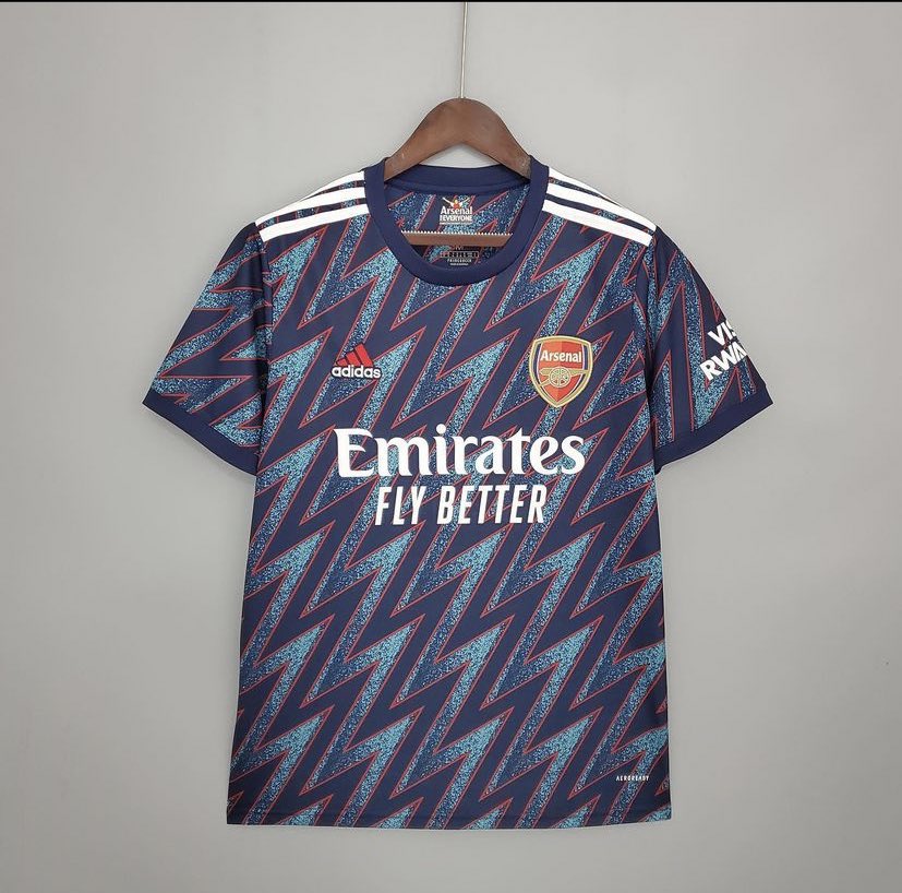 Arsenal third kit 2021/22 leak (Photo via iemadAFC on Twitter)
