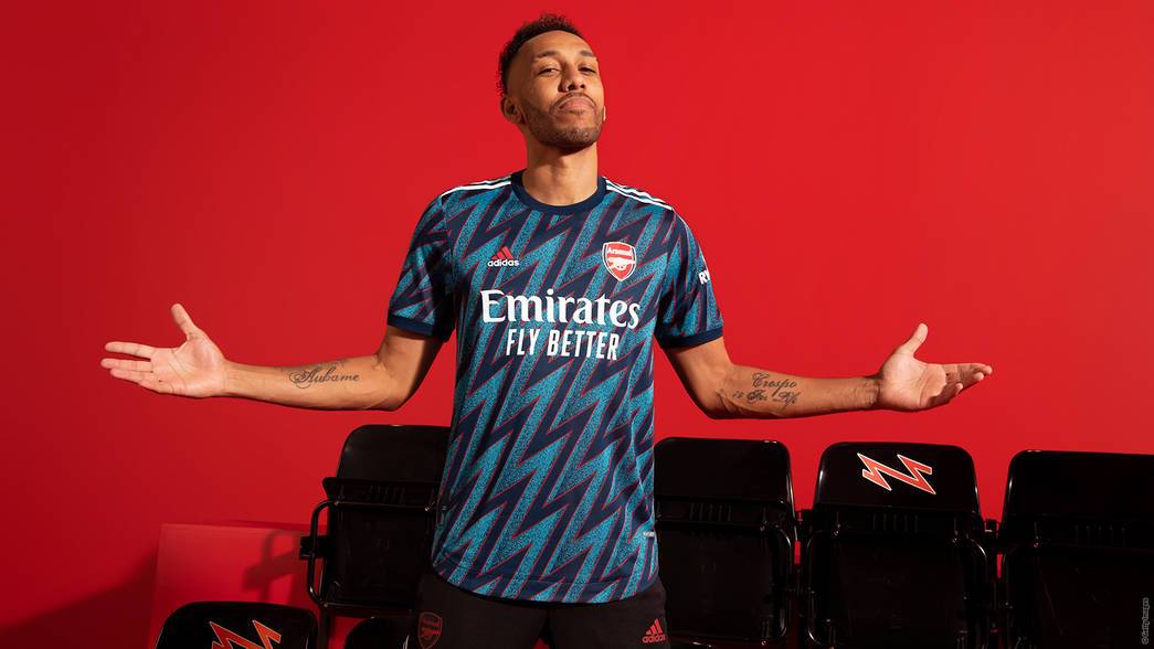 Pierre-Emerick Aubameyang modelling the new Arsenal third kit for 2021/22 (Photo via Arsenal.com)