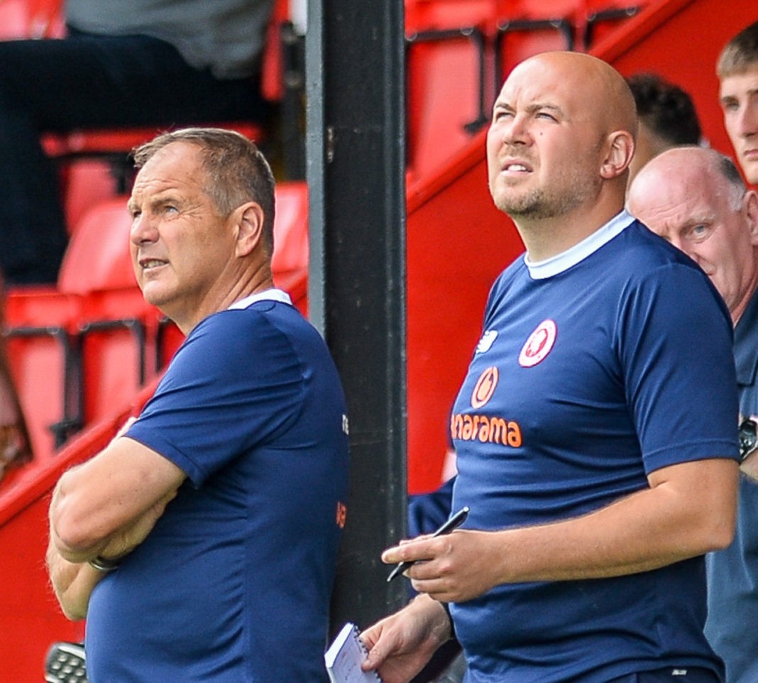 Steve Lovell and Tristan Lewis with Welling United (Photo via WellingUnited.com)