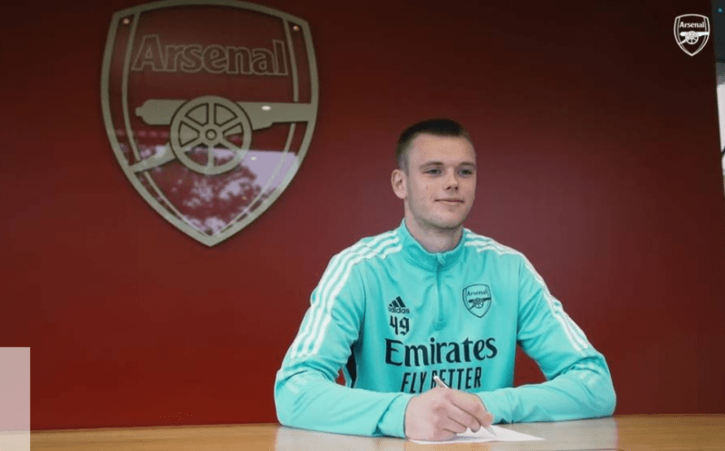 Karl Hein signs new Arsenal contract (via Arsenal)