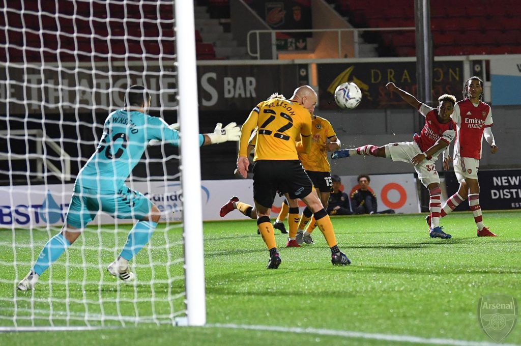 Omari Hutchinson scores for the Arsenal u21s (Photo via David Price on Twitter)