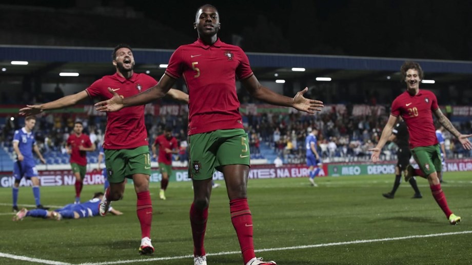 Nuno Tavares celebrates scoring for the Portugal u21s. Photo: Luís Vieira / Movephoto