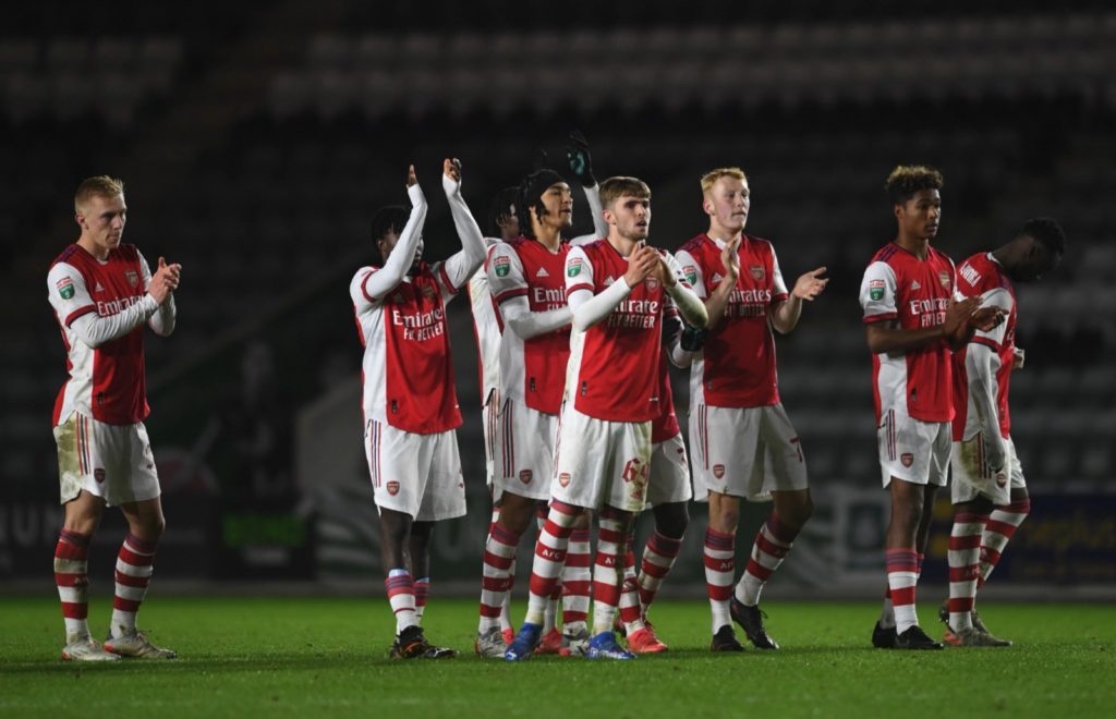 Arsenal u21s thank the fans after the game (Photo via Arsenal Academy on Twitter)