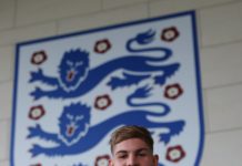 2 Arsenal players receive late international call-ups Emile Smith Rowe on England duty (Photo via England on Twitter)