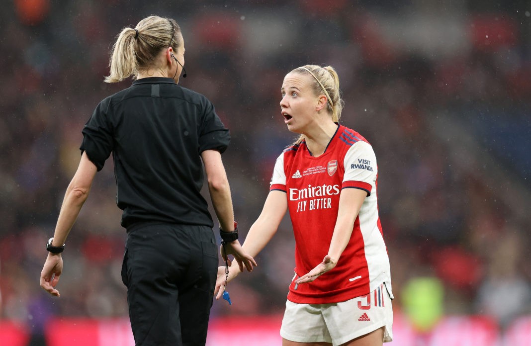 LONDON, ENGLAND - DECEMBER 05: Beth Mead of Arsenal complains to Referee Helen Conley during the Vitality Women's FA Cup Final between Arsenal FC and Chelsea FC at Wembley Stadium on December 05, 2021 in London, England. (Photo by Alex Pantling/Getty Images)