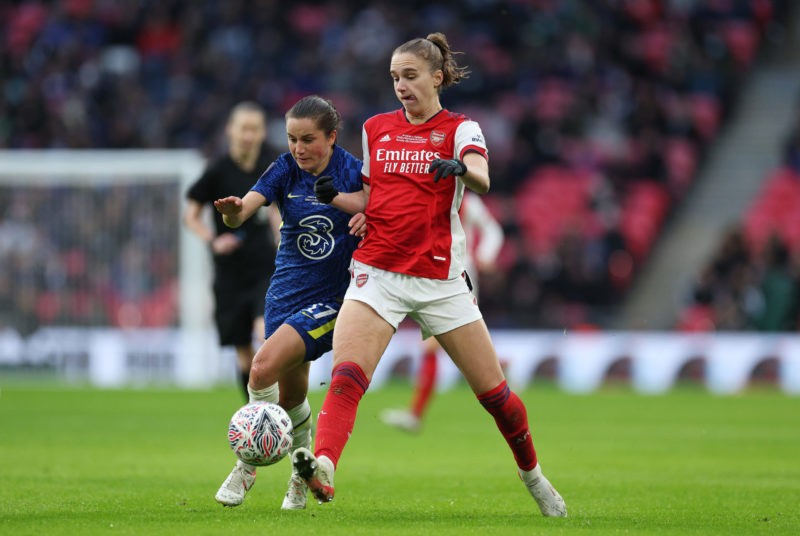 LONDON, ENGLAND - DECEMBER 05: Vivianne Miedema of Arsenal battles for possession with Jessie Fleming of Chelsea during the Vitality Women's FA Cup Final between Arsenal FC and Chelsea FC at Wembley Stadium on December 05, 2021 in London, England. (Photo by Richard Heathcote/Getty Images)