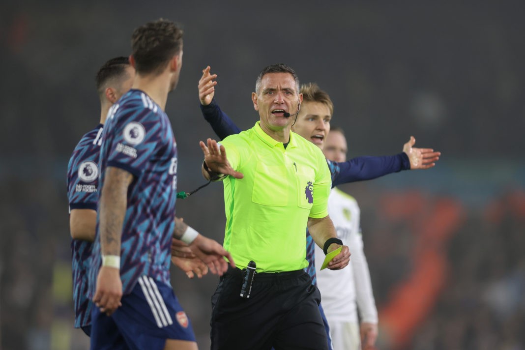 LEEDS, ENGLAND - DECEMBER 18: Referee Andre Marriner reacts during the Premier League match between Leeds United and Arsenal at Elland Road on December 18, 2021 in Leeds, England. (Photo by Naomi Baker/Getty Images)