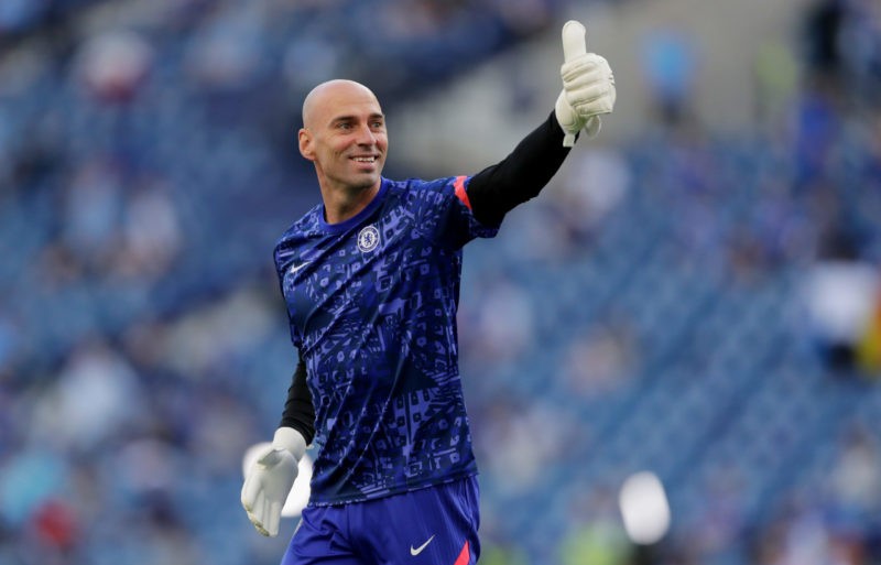 PORTO, PORTUGAL - MAY 29: Willy Caballero of Chelsea gives a thumbs up during the warm up prior to the UEFA Champions League Final between Manchester City and Chelsea FC at Estadio do Dragao on May 29, 2021 in Porto, Portugal. (Photo by Manu Fernandez - Pool/Getty Images)