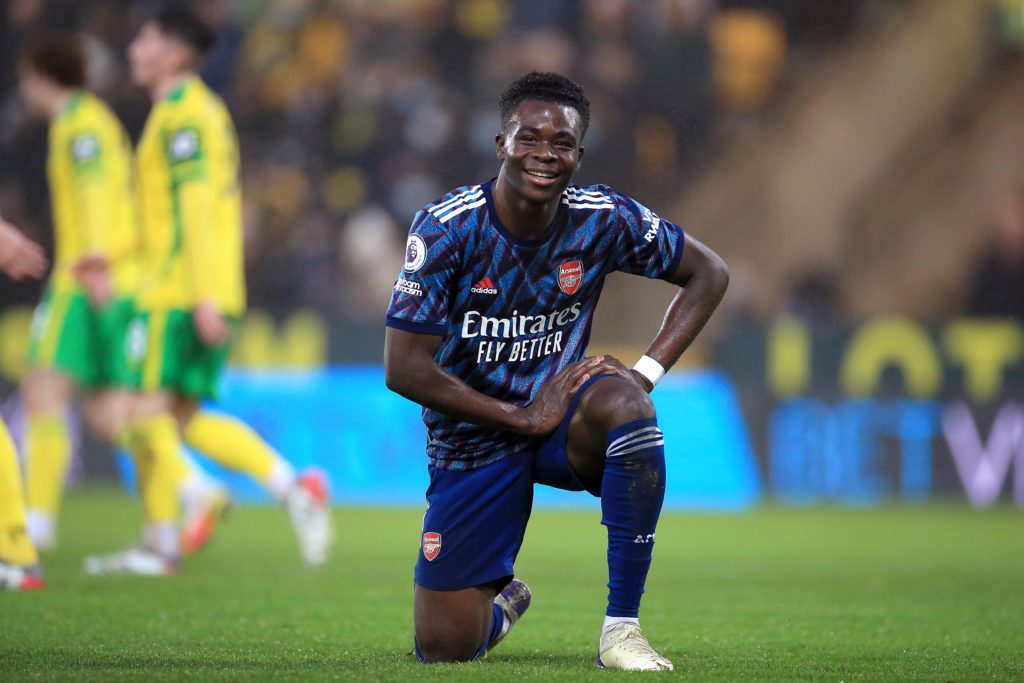 NORWICH, ENGLAND - DECEMBER 26: Bukayo Saka of Arsenal during the Premier League match between Norwich City and Arsenal at Carrow Road on December 26, 2021 in Norwich, England. (Photo by Stephen Pond/Getty Images)