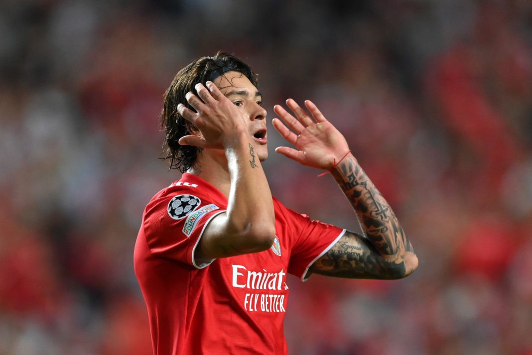 LISBON, PORTUGAL - OCTOBER 20: Darwin Nunez of Benfica reacts after a missed opportunity during the UEFA Champions League group E match between SL Benfica and Bayern Muenchen at Estadio da Luz on October 20, 2021 in Lisbon, Portugal. (Photo by Stuart Franklin/Getty Images)