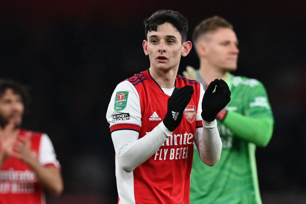 Arsenal's English midfielder Charlie Patino, who scored a goal on his debut, applauds supporters on the pitch after the English League Cup quarter-final football match between Arsenal and Sunderland at the Emirates Stadium in London on December 21, 2021. (Photo by Glyn KIRK / AFP)