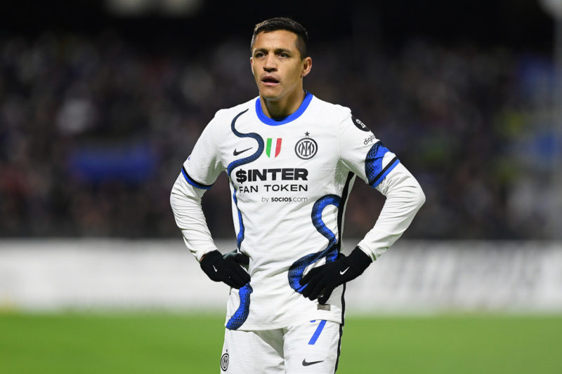 SALERNO, ITALY - DECEMBER 17: Alexis Sanchez of FC Internazionale during the Serie A match between US Salernitana and FC Internazionale at Stadio Arechi on December 17, 2021 in Salerno, Italy. (Photo by Francesco Pecoraro/Getty Images)