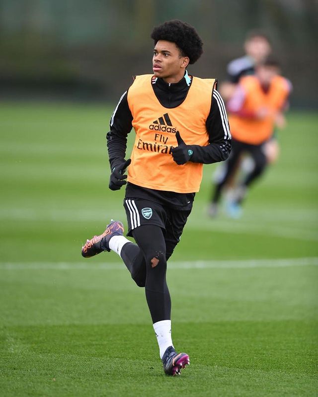 Lino Sousa training with the Arsenal first-team (Photo via Sousa on Instagram)
