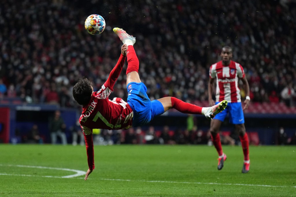 MADRID, SPAIN: Joao Felix of Atletico Madrid shoots with an overhead kick during the UEFA Champions League Round Of Sixteen Leg One match between Atletico Madrid and Manchester United at Wanda Metropolitano on February 23, 2022. (Photo by Angel Martinez/Getty Images)