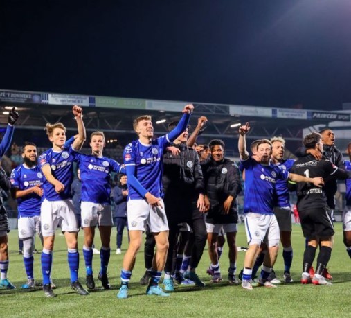 Moller celebrates with FC Den Bosch