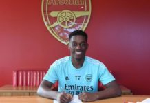 Arsenal confirm new deal for top-scoring youngster Khayon Edwards signs his new contract (Photo via Arsenal on Twitter)