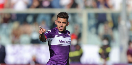 FLORENCE, ITALY: Lucas Sebastián Torreira Di Pascua of ACF Fiorentina celebrates after scoring a goal during the Serie A match between ACF Fiorentina and Venezia FC at Stadio Artemio Franchi on April 17, 2022. (Photo by Gabriele Maltinti/Getty Images)