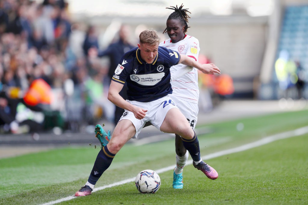 LONDON, ENGLAND: Daniel Ballard of Millwall under pressure from Dominik Frieser of Barnsley during the Sky Bet Championship match between Millwall and Barnsley at The Den on April 09, 2022. (Photo by Cameron Smith/Getty Images)