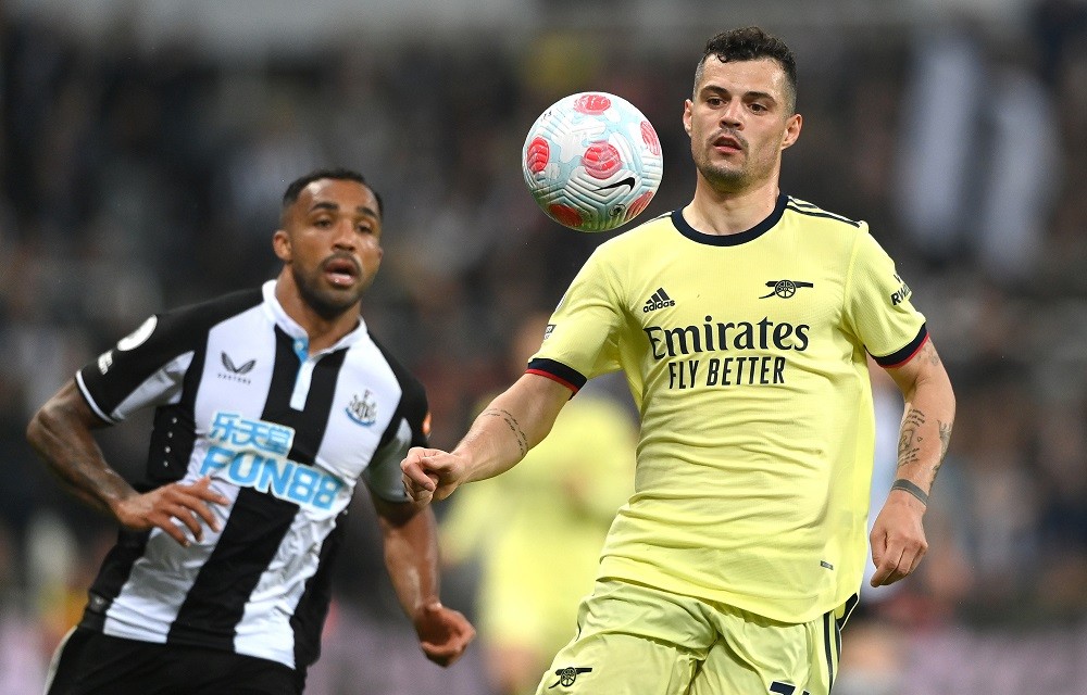 NEWCASTLE UPON TYNE, ENGLAND: Arsenal player Granit Xhaka (r) in action during the Premier League match between Newcastle United and Arsenal at St. James Park on May 16, 2022. (Photo by Stu Forster/Getty Images)