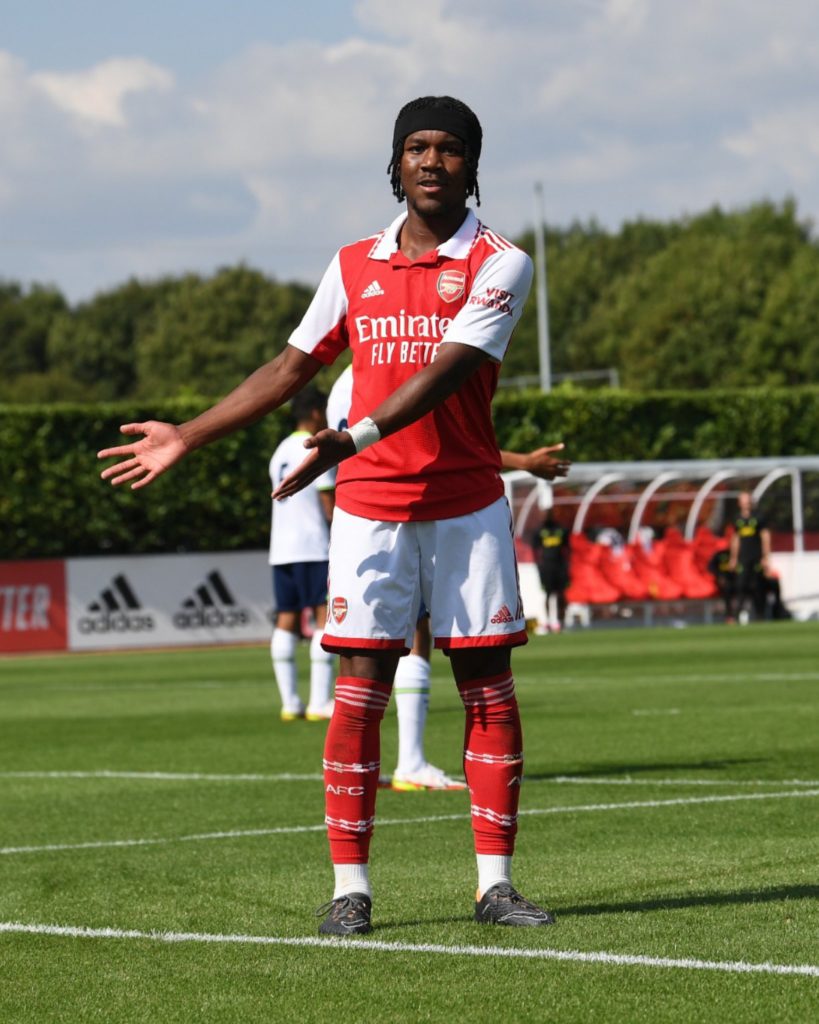 Omari Benjamin celebrates a goal for the Arsenal u18s (Photo via Arsenal Academy on Twitter)