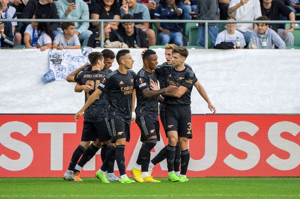 Arsenal's Brazilian midfielder Marquinhos (C) is congratulated by teammates after scoring a goal during the UEFA Europa League Group A football match between FC Zurich and Arsenal at Arena St. Gallen Stadium on September 8, 2022. (Photo by URS BUCHER/AFP via Getty Images)