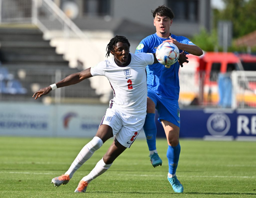 England's defender Brooke Norton-Cuffy (L) and Italy's forward Giuseppe Ambrosino vie for the ball during the UEFA Under-19 European Championship semifinal football match between England and Italy at the National Training Centre stadium in Senec, Slovakia on June 28, 2022. (Photo by JOE KLAMAR/AFP via Getty Images)
