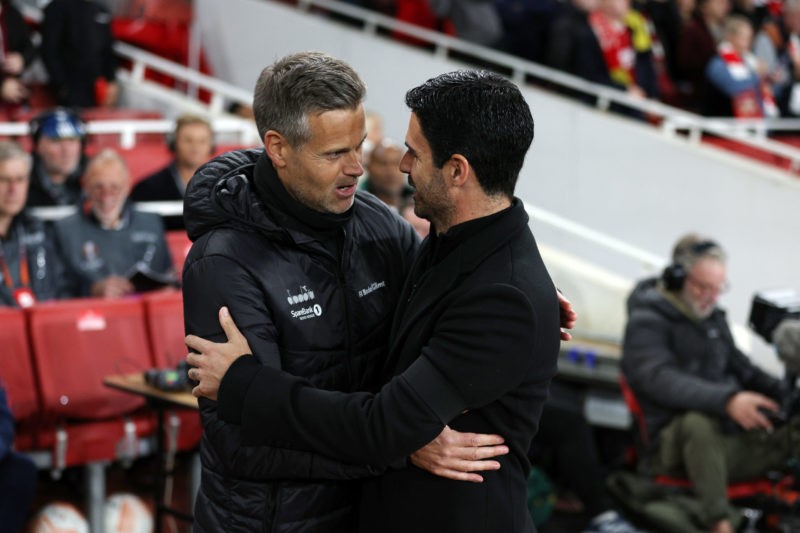 LONDON, ENGLAND - OCTOBER 06: Mikel Arteta, Manager of Arsenal embraces Kjetil Knutsen, Head Coach of FK Bodo/Glimt prior to the UEFA Europa League group A match between Arsenal FC and FK Bodo/Glimt at Emirates Stadium on October 06, 2022 in London, England. (Photo by Richard Heathcote/Getty Images)
