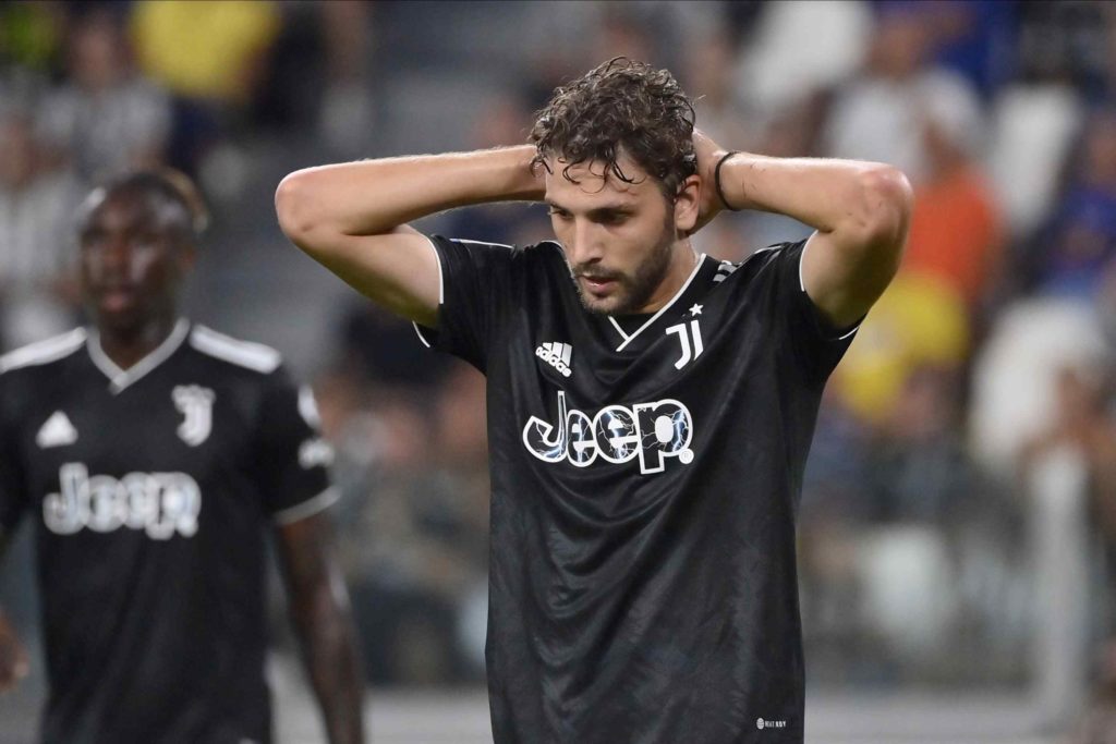 TURIN, ITALY - AUGUST 31: Manuel Locatelli of Juventus FC reacts during the Serie A match between Juventus and Spezia Calcio at Allianz Stadium on August 31, 2022 in Turin, Italy. (Photo by Stefano Guidi/Getty Images)