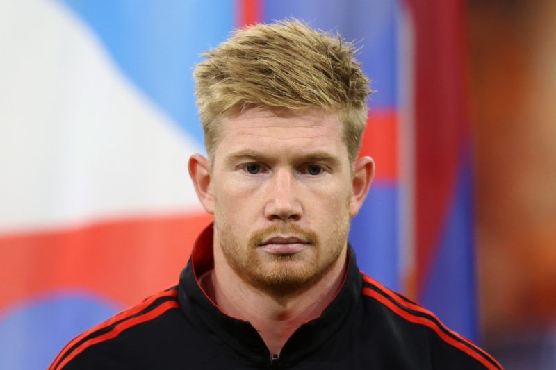 AMSTERDAM, NETHERLANDS - SEPTEMBER 25: Kevin De Bruyne of Belgium stands for the national anthem prior to the UEFA Nations League League A Group 4 match between Netherlands and Belgium at Johan Cruijff ArenAon September 25, 2022 in Amsterdam, Netherlands. (Photo by Dean Mouhtaropoulos/Getty Images)