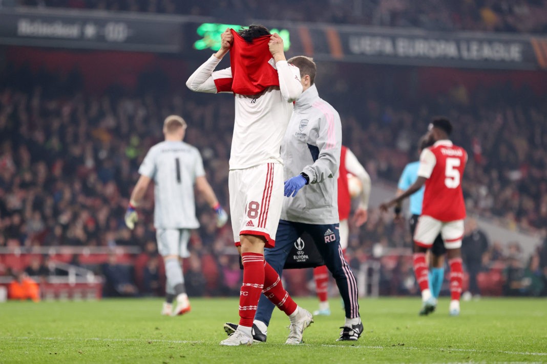 LONDON, ENGLAND - NOVEMBER 03: Takehiro Tomiyasu of Arsenal reacts while leaving the pitch injured during the UEFA Europa League group A match between Arsenal FC and FC Zürich at Emirates Stadium on November 03, 2022 in London, England. (Photo by Ryan Pierse/Getty Images)