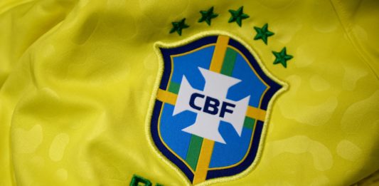 Arsenal World Cup - A picture taken on November 8, 2022 in Paris, shows the jersey of the Brazil national football team for the Football FIFA World Cup 2022 in Qatar. (Photo by FRANCK FIFE / AFP) (Photo by FRANCK FIFE/AFP via Getty Images)