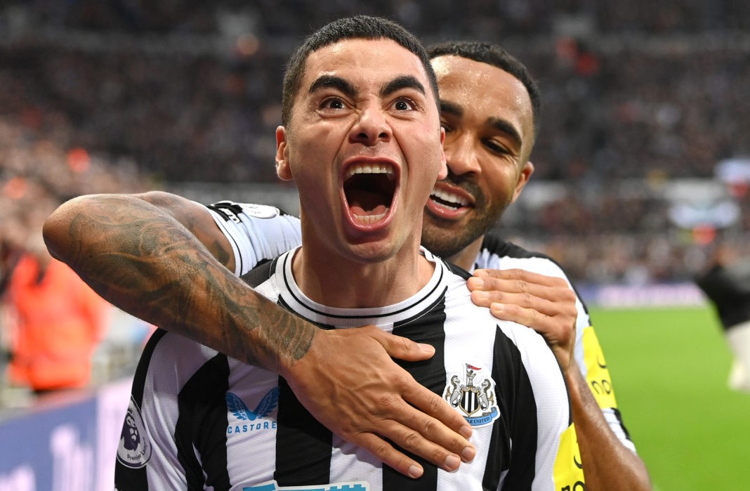 NEWCASTLE UPON TYNE, ENGLAND - OCTOBER 29: Goalscorer Miguel Almiron celebrates after scoring the fourth Newcastle goal with Callum Wilson during the Premier League match between Newcastle United and Aston Villa at St. James Park on October 29, 2022 in Newcastle upon Tyne, England. (Photo by Stu Forster/Getty Images)