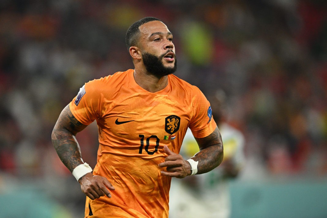DOHA, QATAR - NOVEMBER 21: Memphis Depay of The Netherlands in action during the FIFA World Cup Qatar 2022 Group A match between Senegal and Netherlands at Al Thumama Stadium on November 21, 2022 in Doha, Qatar. (Photo by Stuart Franklin/Getty Images)
