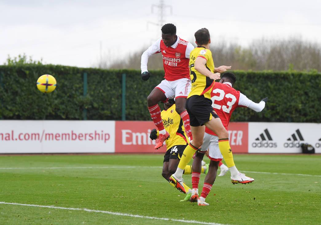 Eddie Nketiah scores in an Arsenal friendly vs Watford (Photo via Arsenal.com)